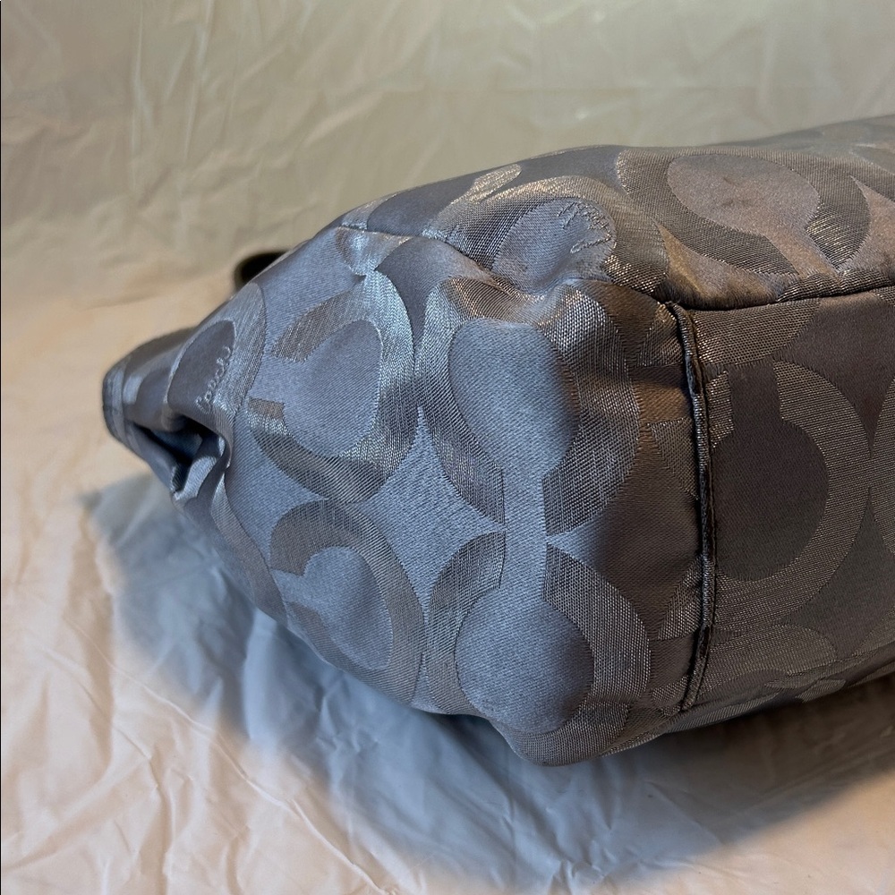 Coach Mia Op Art Lurex Grey Canvas Tote No 15746 - Picture 8 of 10